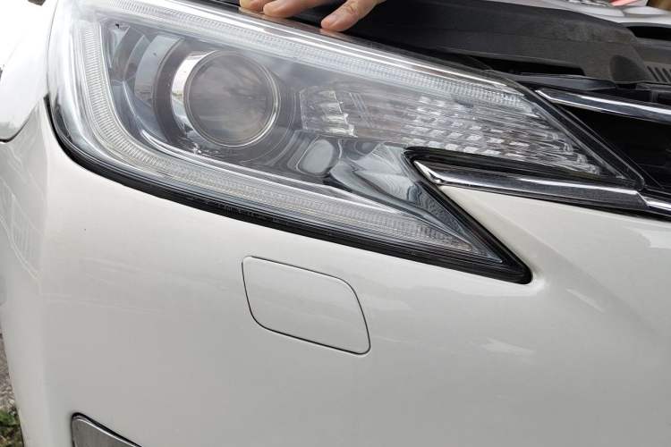 Used Toyota Reiz 2013 2.5S Elite Edition Right Front Headlight