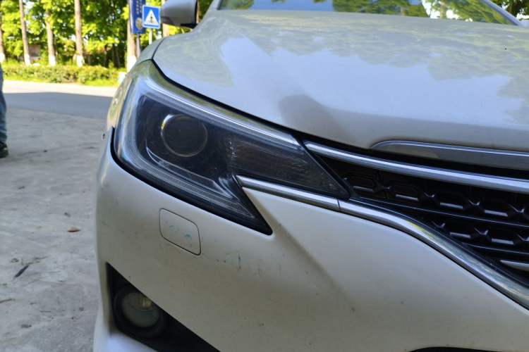 Used Toyota Reiz 2013 2.5V Shangrui Edition Right Front Headlight