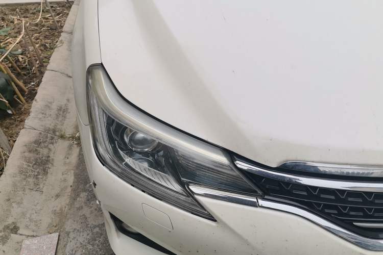 Used Toyota Reiz 2013 2.5V Elite Edition Right Front Headlight