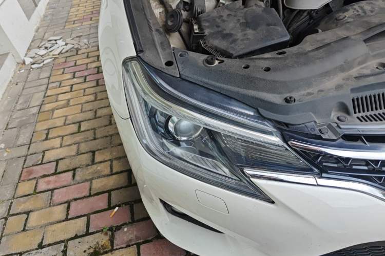 Used Toyota Reiz 2013 2.5V Shangrui Edition Right Front Headlight