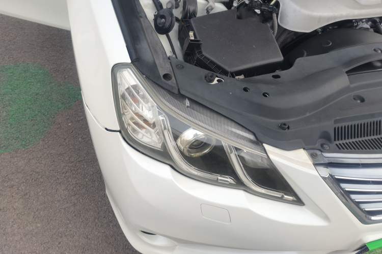 Used Toyota Reiz 2013 2.5V Elite Edition Right Front Headlight