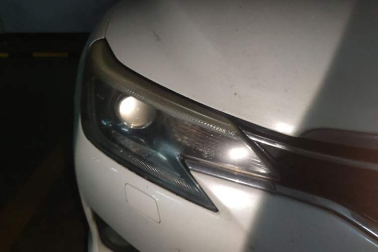 Used Toyota Reiz 2013 2.5V Shangrui Edition Right Front Headlight