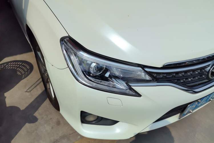 Used Toyota Reiz 2013 2.5S Elite Edition Right Front Headlight