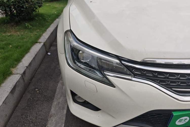 Used Toyota Reiz 2013 2.5V Shangrui Edition Right Front Headlight
