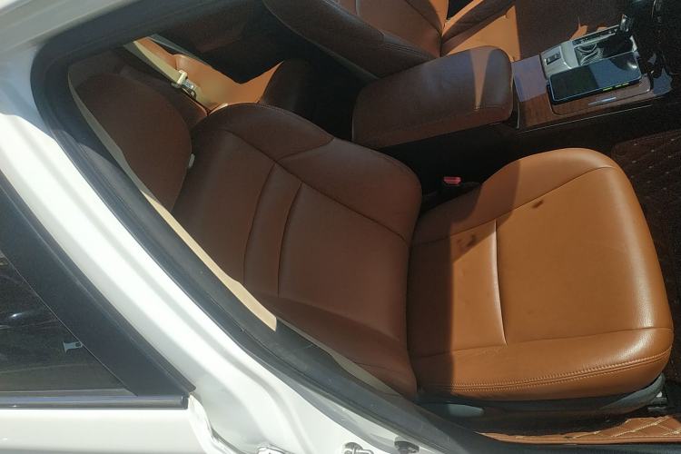 Used Toyota Reiz 2013 2.5S Elite Edition Right Front Seat