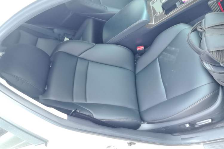 Used Toyota Reiz 2013 2.5V Shangrui Edition Right Front Seat