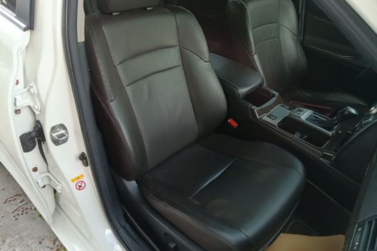 Used Toyota Reiz 2013 2.5V Elite Edition Right Front Seat