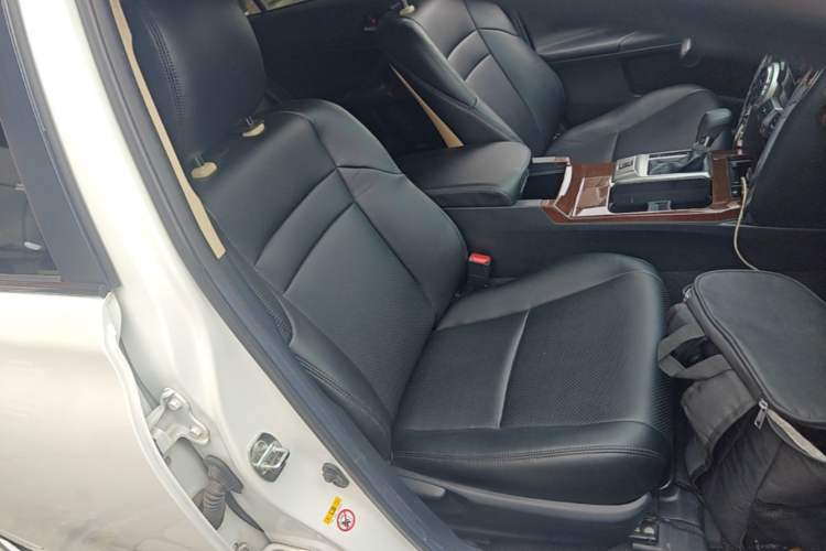 Used Toyota Reiz 2013 2.5S Elite Edition Right Front Seat