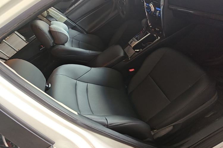Used Toyota Reiz 2013 2.5S Elite Edition Right Front Seat