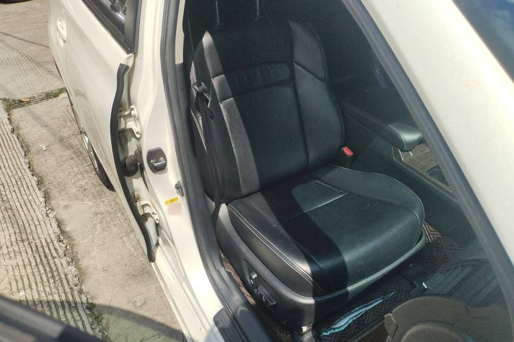Used Toyota Reiz 2013 2.5S Elite Edition Right Front Seat