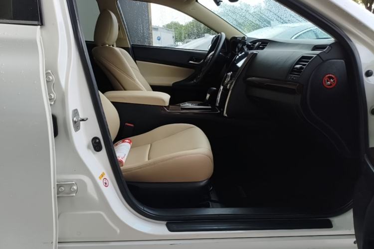 Used Toyota Reiz 2013 2.5S Elite Edition Right Front Seat