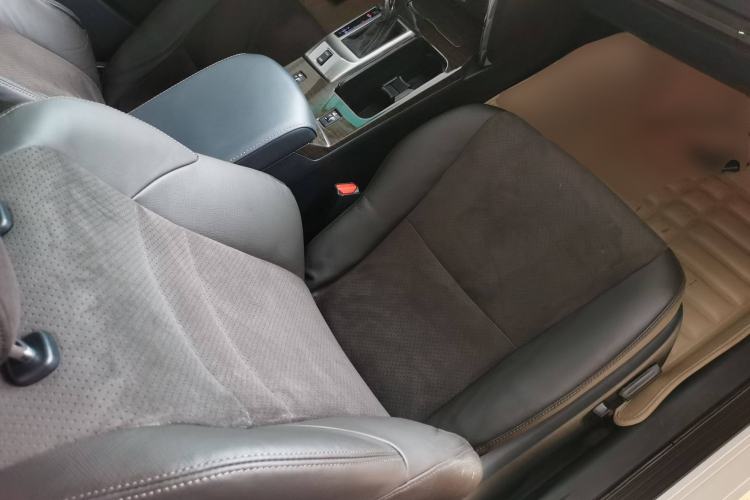 Used Toyota Reiz 2013 2.5V Shangrui Edition Right Front Seat