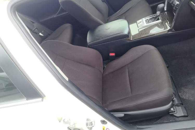 Used Toyota Reiz 2013 2.5S Elite Edition Right Front Seat