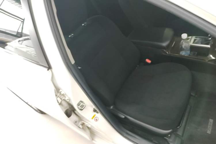 Used Toyota Reiz 2013 2.5S Elite Edition Right Front Seat