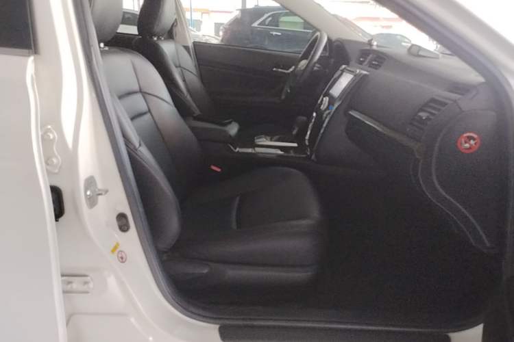 Used Toyota Reiz 2013 2.5S Elite Edition Right Front Seat