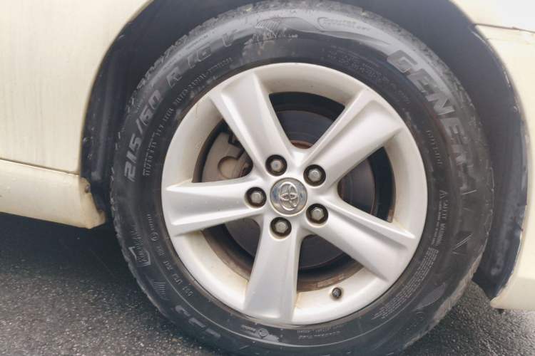 Used Toyota Reiz 2013 2.5V Elite Edition Right Front Wheel Hub