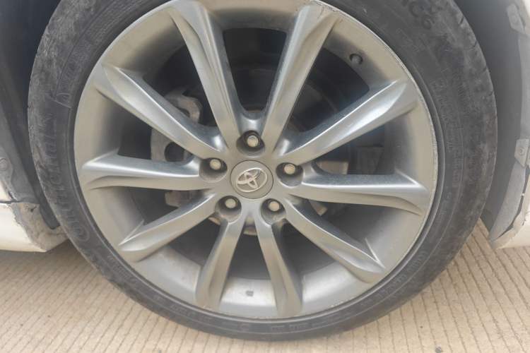 Used Toyota Reiz 2013 2.5S Elite Edition Right Front Wheel Hub