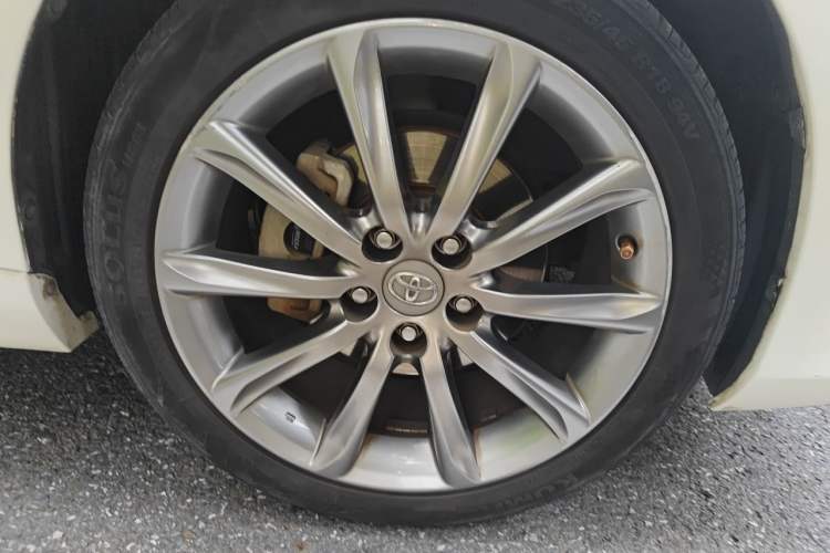 Used Toyota Reiz 2013 2.5V Shangrui Edition Right Front Wheel Hub