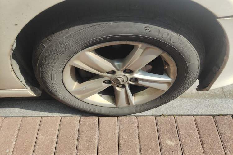 Used Toyota Reiz 2013 2.5S Elite Edition Right Front Wheel Hub