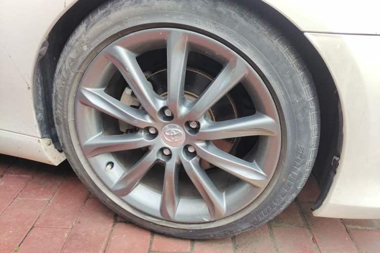 Used Toyota Reiz 2013 2.5V Elite Edition Right Front Wheel Hub
