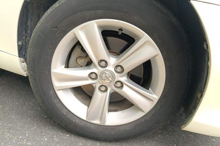Used Toyota Reiz 2013 2.5S Elite Edition Right Front Wheel Hub