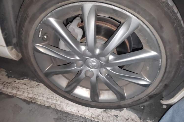Used Toyota Reiz 2013 2.5V Shangrui Edition Right Front Wheel Hub