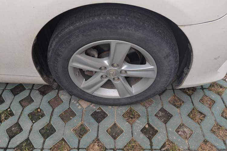 Used Toyota Reiz 2013 2.5S Elite Edition Right Front Wheel Hub
