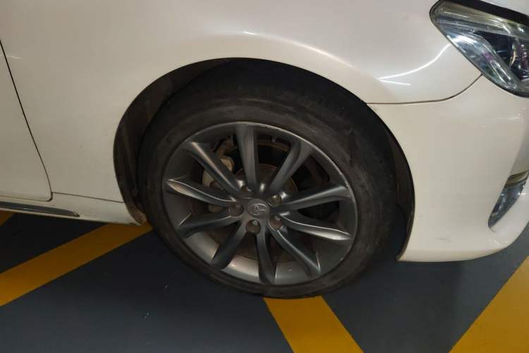Used Toyota Reiz 2013 2.5V Shangrui Edition Right Front Wheel Hub