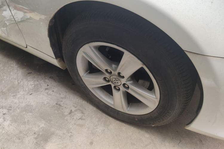 Used Toyota Reiz 2013 2.5V Elite Edition Right Front Wheel Hub