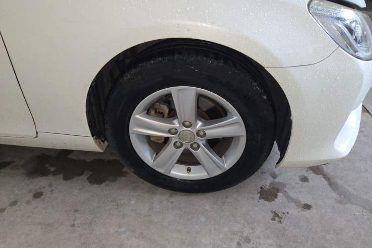 Used Toyota Reiz 2013 2.5V Elite Edition Right Front Wheel Hub