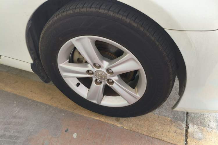 Used Toyota Reiz 2013 2.5S Elite Edition Right Front Wheel Hub