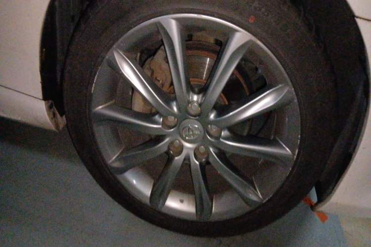 Used Toyota Reiz 2013 2.5V Shangrui Edition Right Front Wheel Hub