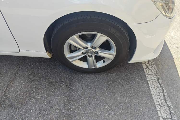 Used Toyota Reiz 2013 2.5V Elite Edition Right Front Wheel Hub