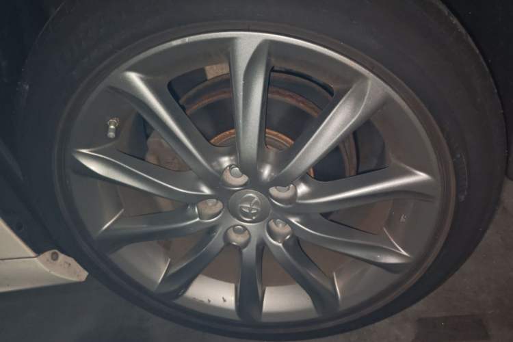 Used Toyota Reiz 2013 2.5V Shangrui Edition Right Front Wheel Hub