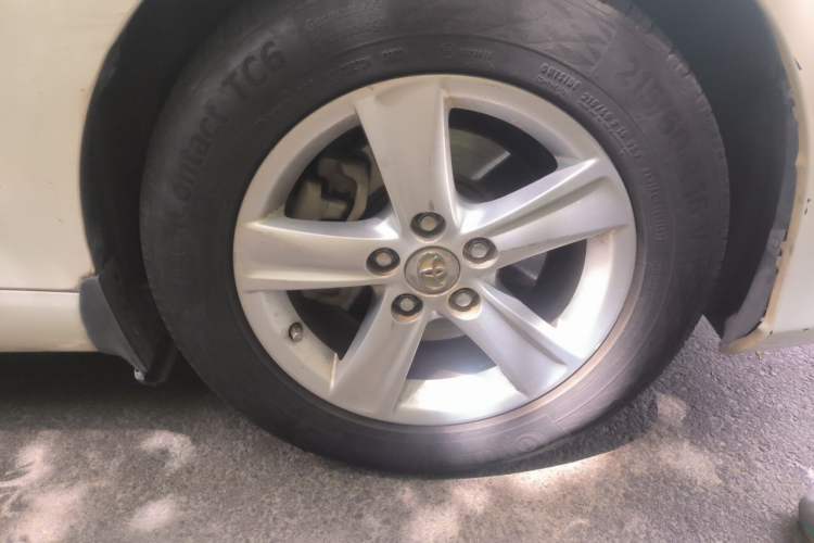 Used Toyota Reiz 2013 2.5S Elite Edition Right Front Wheel Hub