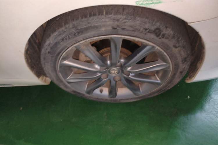 Used Toyota Reiz 2013 2.5V Shangrui Edition Right Front Wheel Hub
