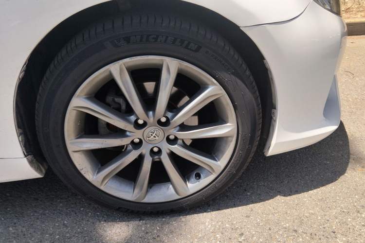 Used Toyota Reiz 2013 2.5V Shangrui Navigation Edition Right Front Wheel Hub