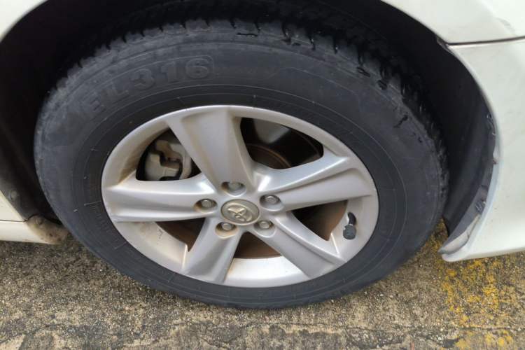 Used Toyota Reiz 2013 2.5S Elite Edition Right Front Wheel Hub