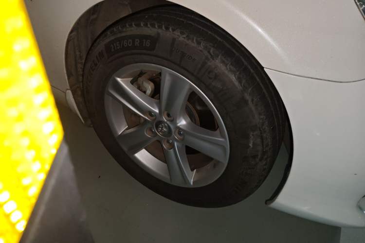 Used Toyota Reiz 2013 2.5S Elite Edition Right Front Wheel Hub