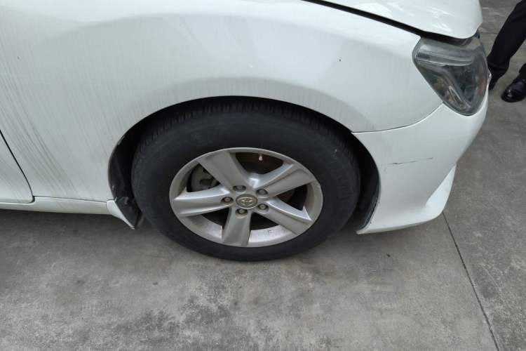 Used Toyota Reiz 2013 2.5V Elite Edition Right Front Wheel Hub