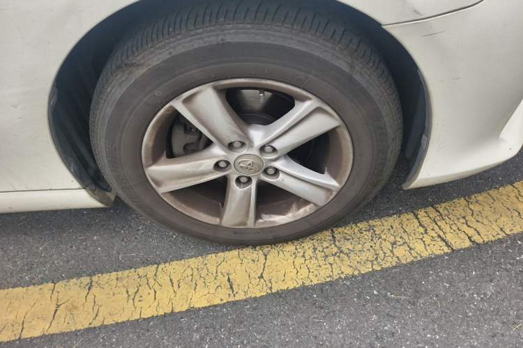 Used Toyota Reiz 2013 2.5S Elite Edition Right Front Wheel Hub