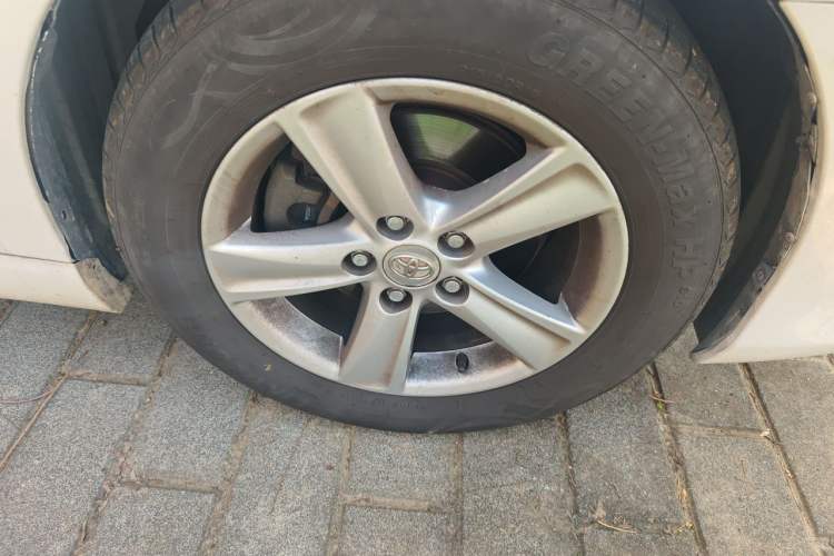 Used Toyota Reiz 2013 2.5V Elite Edition Right Front Wheel Hub