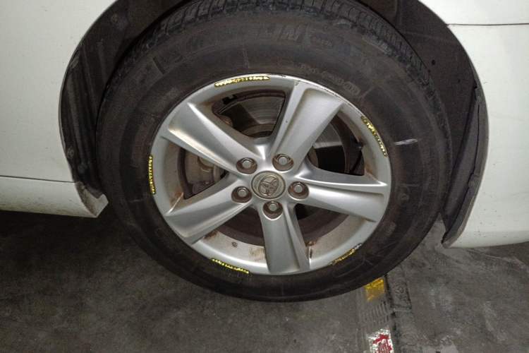 Used Toyota Reiz 2013 2.5S Elite Edition Right Front Wheel Hub