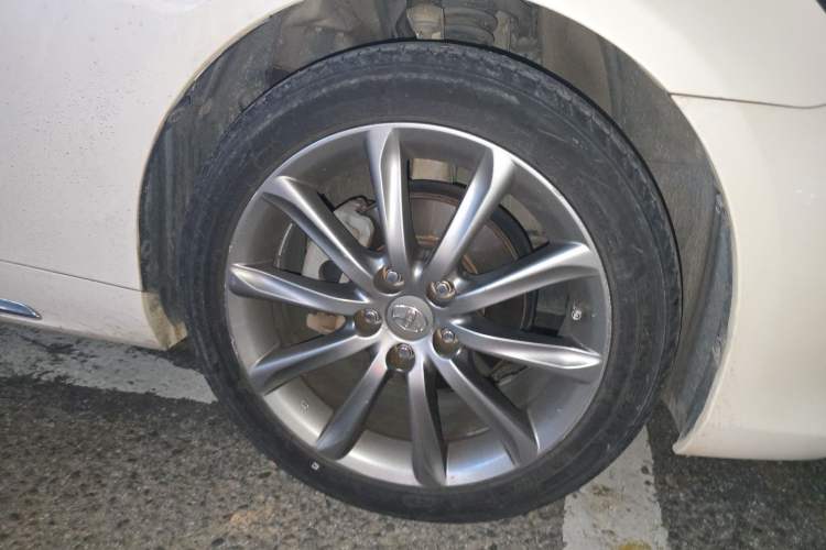 Used Toyota Reiz 2013 2.5V Shangrui Edition Right Front Wheel Hub