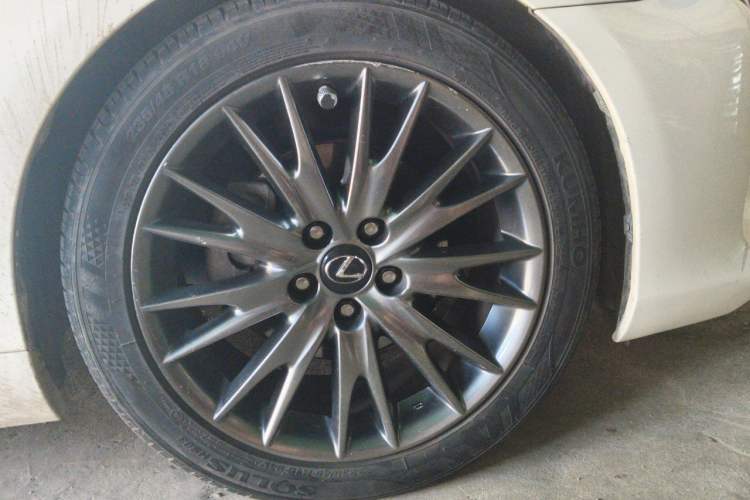 Used Toyota Reiz 2013 2.5S Elite Edition Right Front Wheel Hub