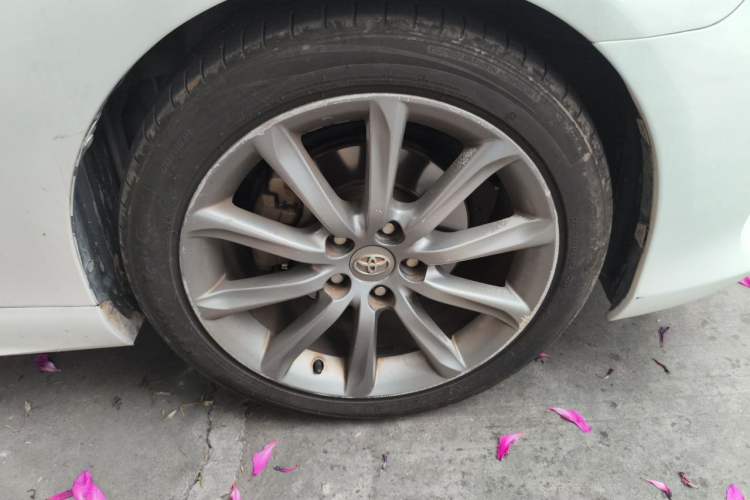 Used Toyota Reiz 2013 2.5V Shangrui Edition Right Front Wheel Hub
