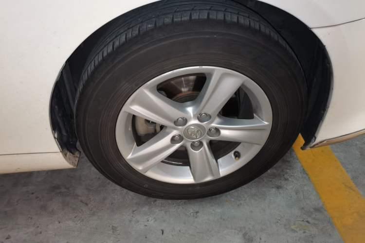 Used Toyota Reiz 2013 2.5S Elite Edition Right Front Wheel Hub
