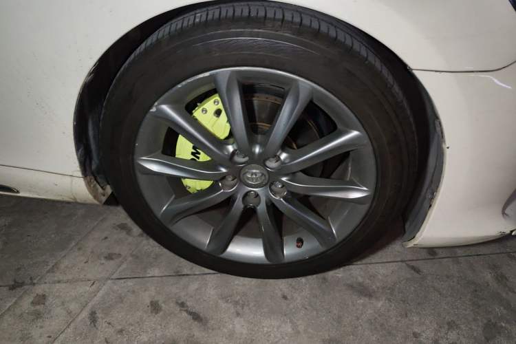 Used Toyota Reiz 2013 2.5V Shangrui Edition Right Front Wheel Hub