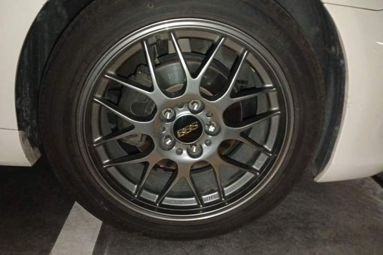 Used Toyota Reiz 2013 2.5V Shangrui Edition Right Front Wheel Hub