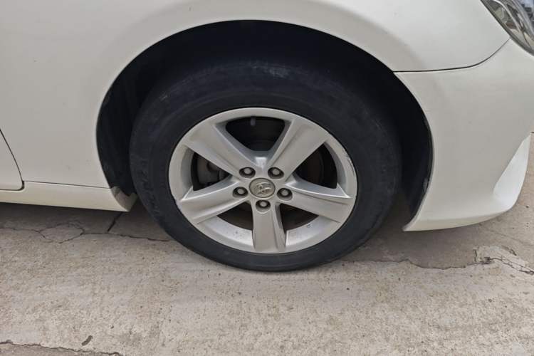 Used Toyota Reiz 2013 2.5V Elite Edition Right Front Wheel Hub